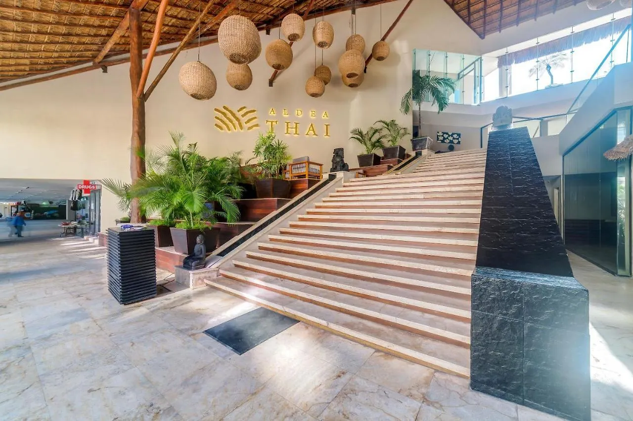Aldea Thai L Resort-Style Pool & Gym Playa del Carmen Lägenhet